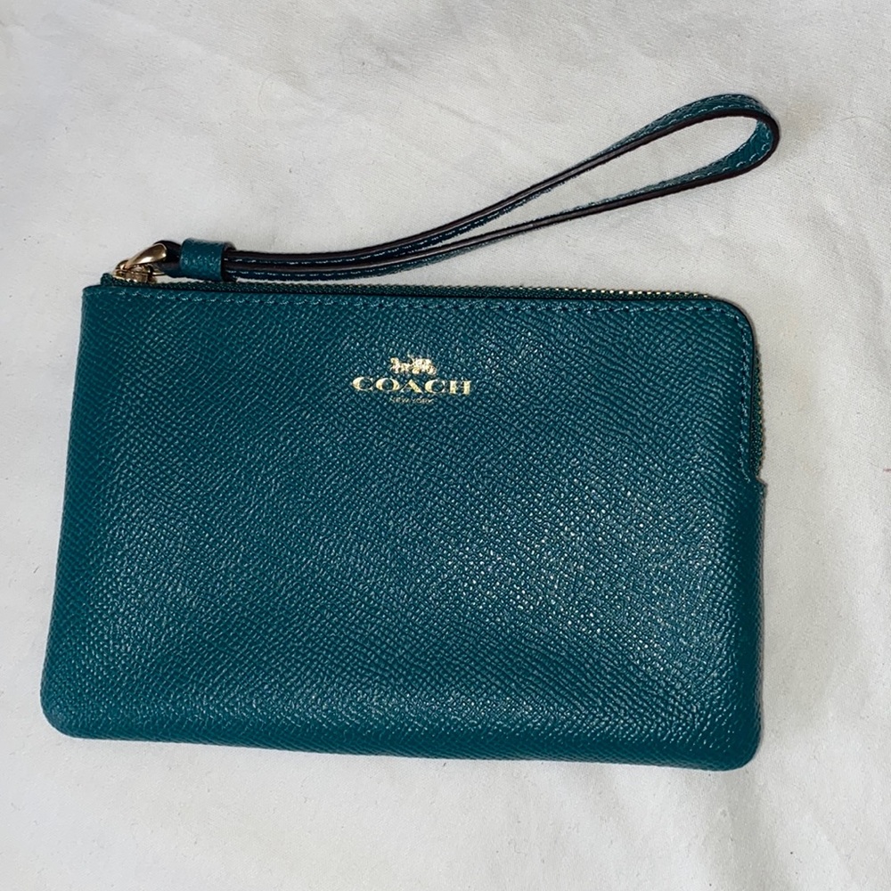 Coach wristlet NWOT